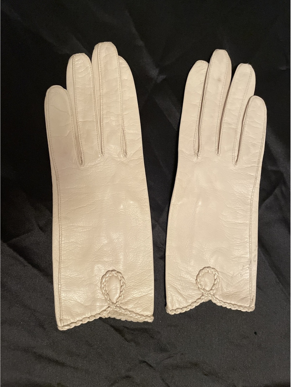 Vintage Cream Leather Gloves Braided Cuff Size 6.5 Made in Czechoslovakia